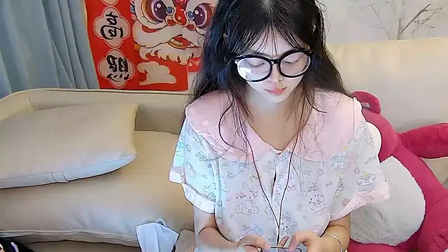 Snapshot of mango-a chatting on 03.21.25 mango-a online show from 03.21.25