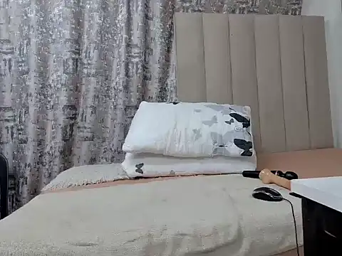 Pearl 00 online show from 01.30.25