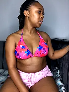 Pearl 00 online show from 10.23.25