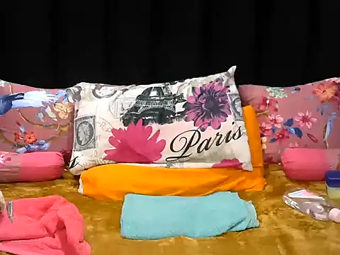 Pearl 00 online show from 06.08.26