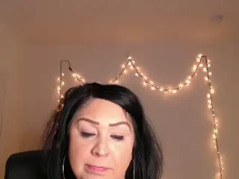 AlyssiaAmoreXO online show from 02.05.25