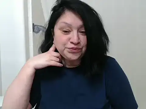 AlyssiaAmoreXO online show from 02.08.25