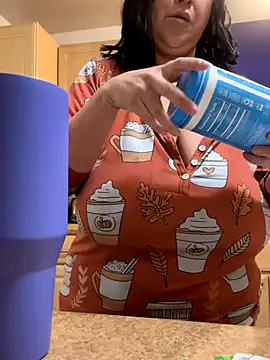 AlyssiaAmoreXO online show from 10.30.25