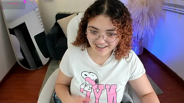 Missbrave1 online show from 10.26.25