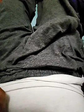 Snapshot of xxxlhung4uxxx chatting on 09.11.25 xxxlhung4uxxx online show from 09.11.25