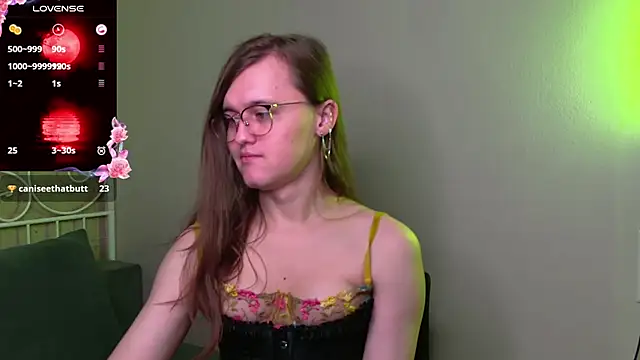 YukoFanee online show from 11.27.25