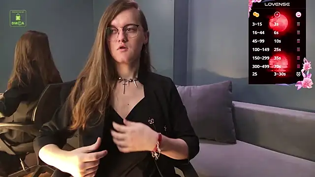 YukoFanee online show from 12.13.25