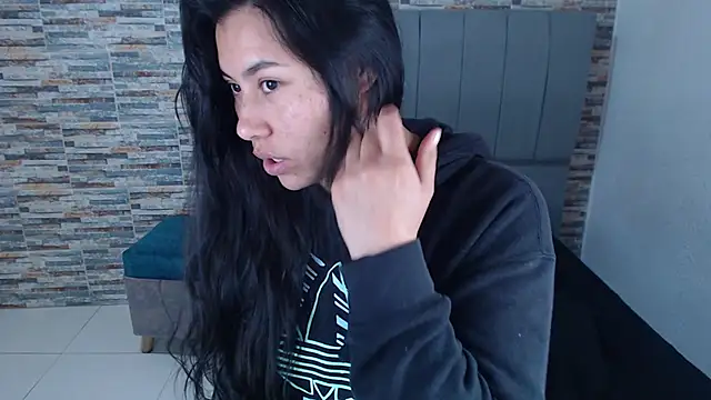  joy yva online show from 10.10.25