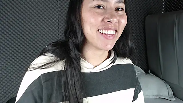 Snapshot of _joy_yva chatting on 01.07.26 joy yva online show from 01.07.26