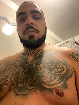 Snapshot of Dikkiduohottt chatting on 11.07.25 Dikkiduohottt online show from 11.07.25