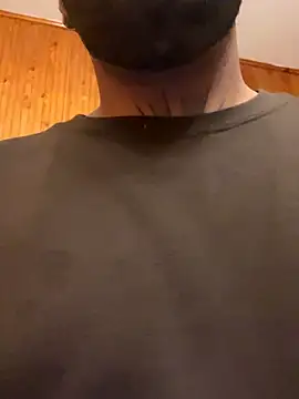 Snapshot of Dikkiduohottt chatting on 12.15.25 Dikkiduohottt online show from 12.15.25