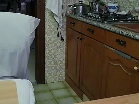 VeneRed online show from 10.05.25