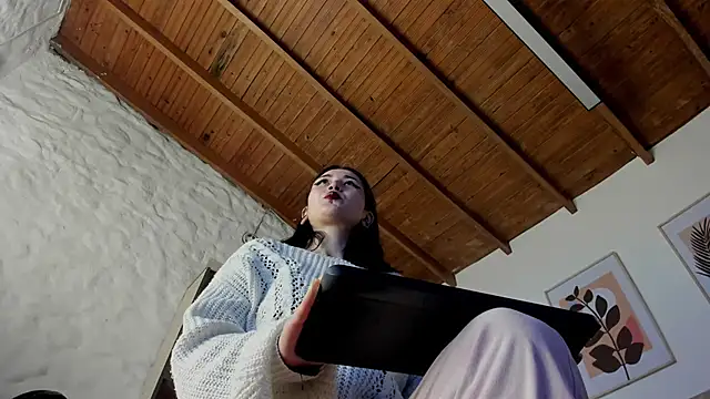 Snapshot of madame_ibby chatting on 06.19.26 madame ibby online show from 06.19.26