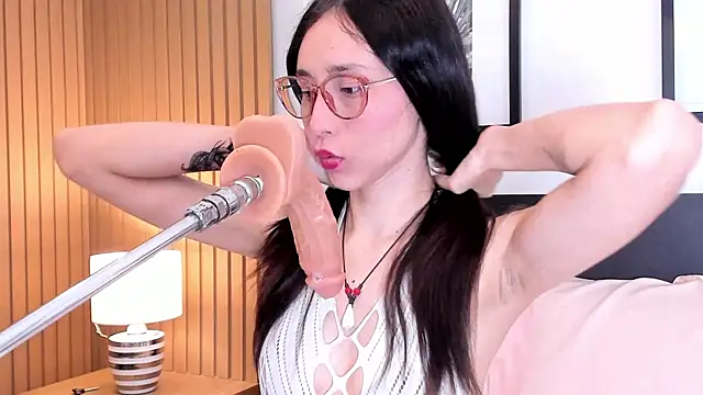 doll bella  online show from 07.08.26