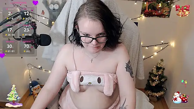 Snapshot of DivaMarisa chatting on 01.24.25 DivaMarisa online show from 01.24.25