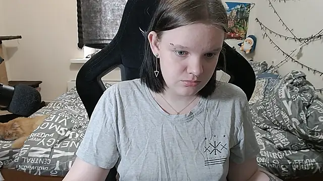 Snapshot of DivaMarisa chatting on 03.12.25 DivaMarisa online show from 03.12.25