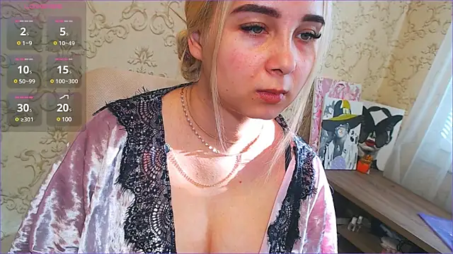 DolphinDreams online show from 01.05.25