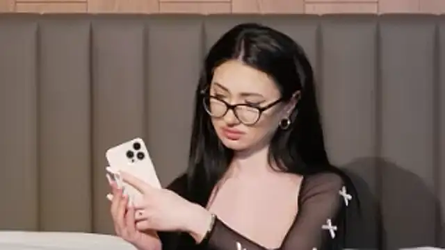 Snapshot of AllisonSky chatting on 01.29.25 AllisonSky online show from 01.29.25