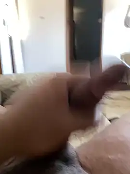 Snapshot of Fenix1002 chatting on 11.18.25 Fenix1002 online show from 11.18.25