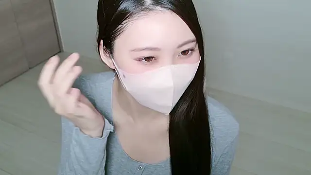 Snapshot of yuki_room chatting on 02.05.26 yuki room online show from 02.05.26