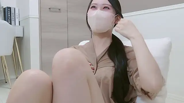 Snapshot of yuki_room chatting on 03.02.26 yuki room online show from 03.02.26