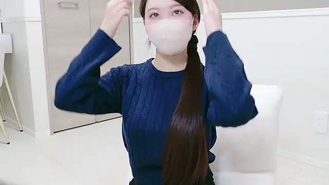 Snapshot of yuki_room chatting on 04.02.26 yuki room online show from 04.02.26