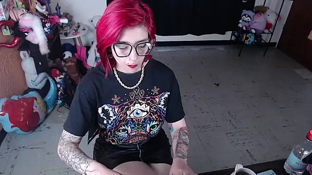 MissMiia2 online show from 02.12.25