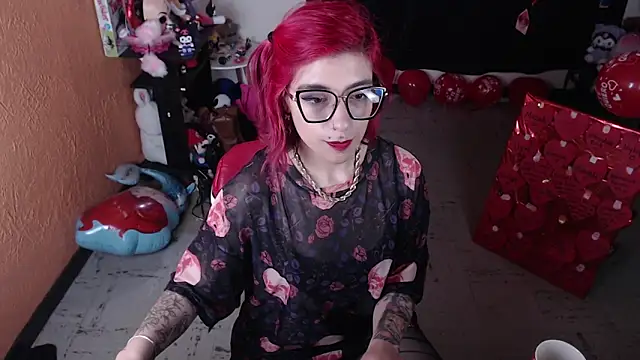 MissMiia2 online show from 02.23.25