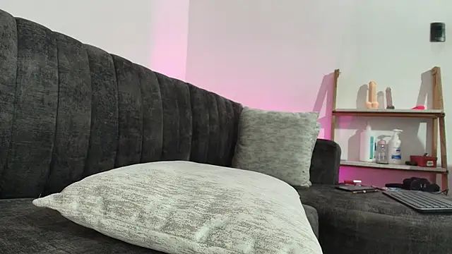 Snapshot of skinny_and_boyfriend chatting on 09.11.25 skinny and boyfriend online show from 09.11.25