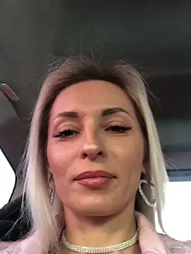 Diamond Bunny  online show from 02.03.25