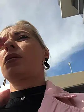 Diamond Bunny  online show from 03.09.25