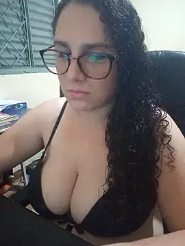 Snapshot of litha_luna chatting on 12.02.24 litha luna online show from 12.02.24