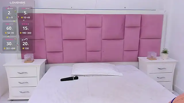 Snapshot of kaily_sweet1 chatting on 11.16.25 kaily sweet1 online show from 11.16.25