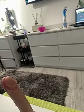 krysstal003 online show from 12.21.24