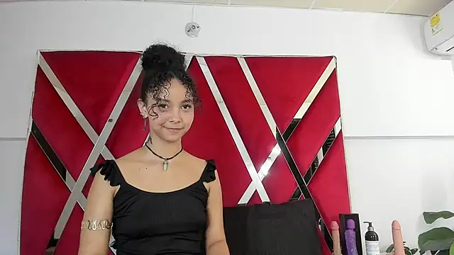 Milanxht online show from 02.21.25