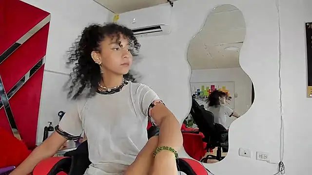 Milanxht online show from 03.12.25