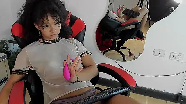 Milanxht online show from 03.12.25