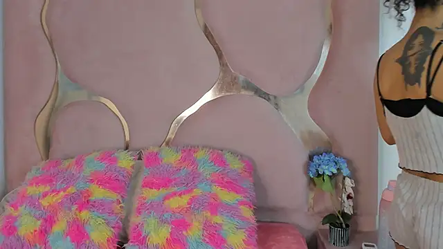 Milanxht online show from 11.07.25