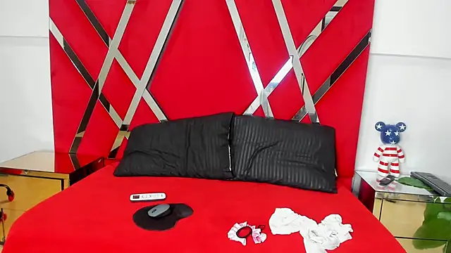 Milanxht online show from 11.09.25