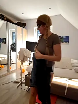 Hexe12346 online show from 11.15.25