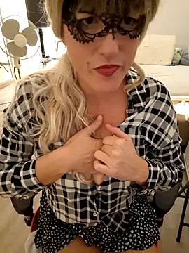 Hexe12346 online show from 11.26.25