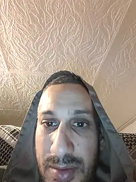 Snapshot of 10Pablo1984 chatting on 11.04.25 10Pablo1984 online show from 11.04.25