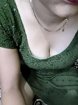 Snapshot of kaveerpooja947 chatting on 03.03.26 kaveerpooja947 online show from 03.03.26