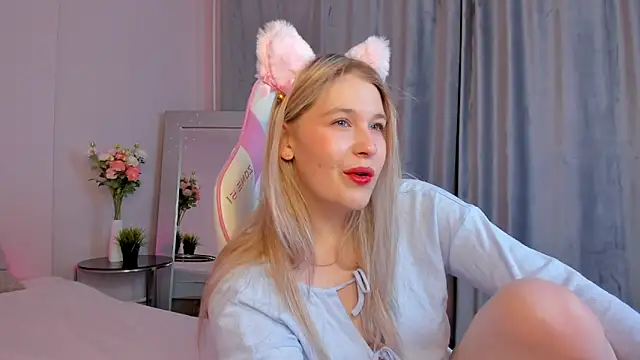 Snapshot of Colleen_Blake chatting on 02.19.25 Colleen Blake online show from 02.19.25