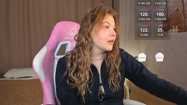 Snapshot of Colleen_Blake chatting on 10.06.25 Colleen Blake online show from 10.06.25