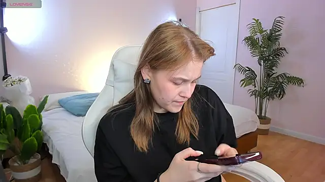 Snapshot of Colleen_Blake chatting on 02.27.26 Colleen Blake online show from 02.27.26