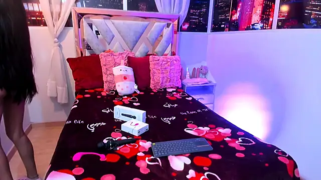 Tiffany sander online show from 02.04.25