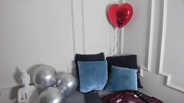 Tiffany sander online show from 02.12.25