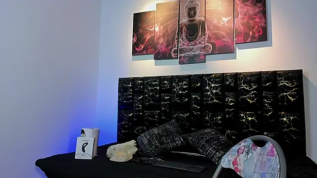 Snapshot of BastianFerrari chatting on 11.28.25 BastianFerrari online show from 11.28.25