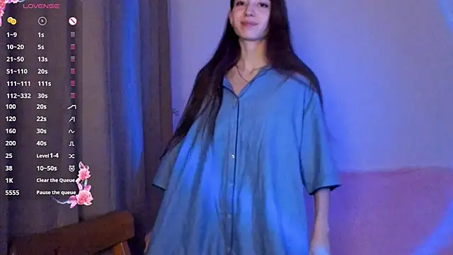 EvaBradley online show from 11.05.25